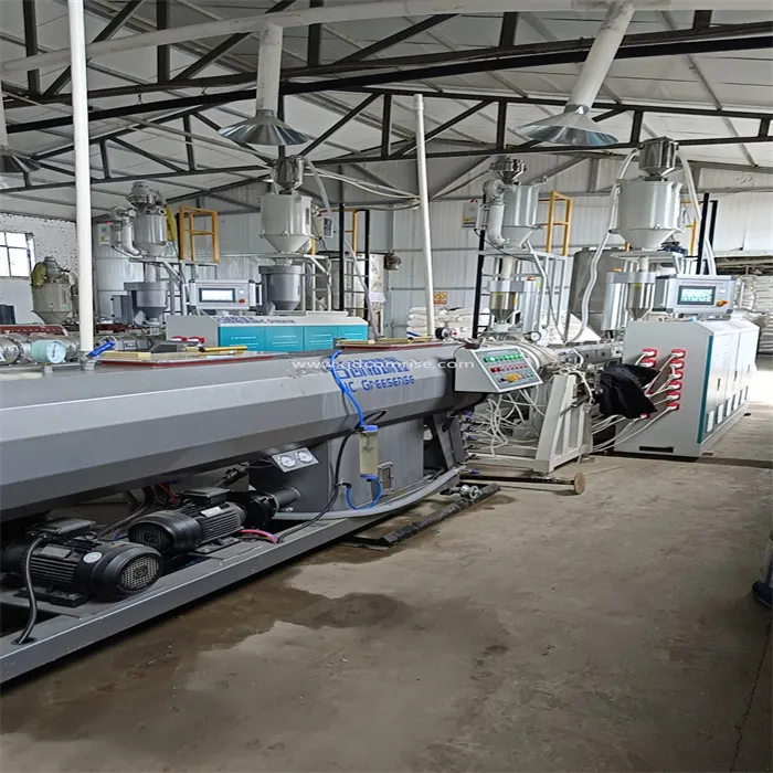 Meaisín Déantúsaíochta Píobáin HDPE